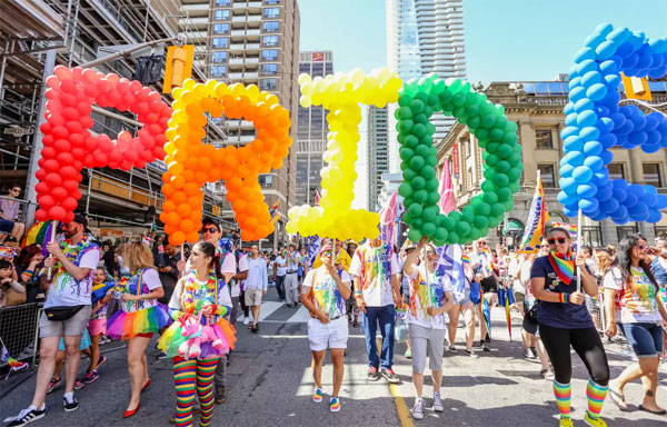 Best Gay, Lesbian & LGBTQ Bars in Chicago - Thrillist